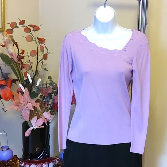 NWT Women’s Lavender Lightweight Long Sleeve Cardigan Pullover Sweater 6, 8, 10 - Picture 3 of 7